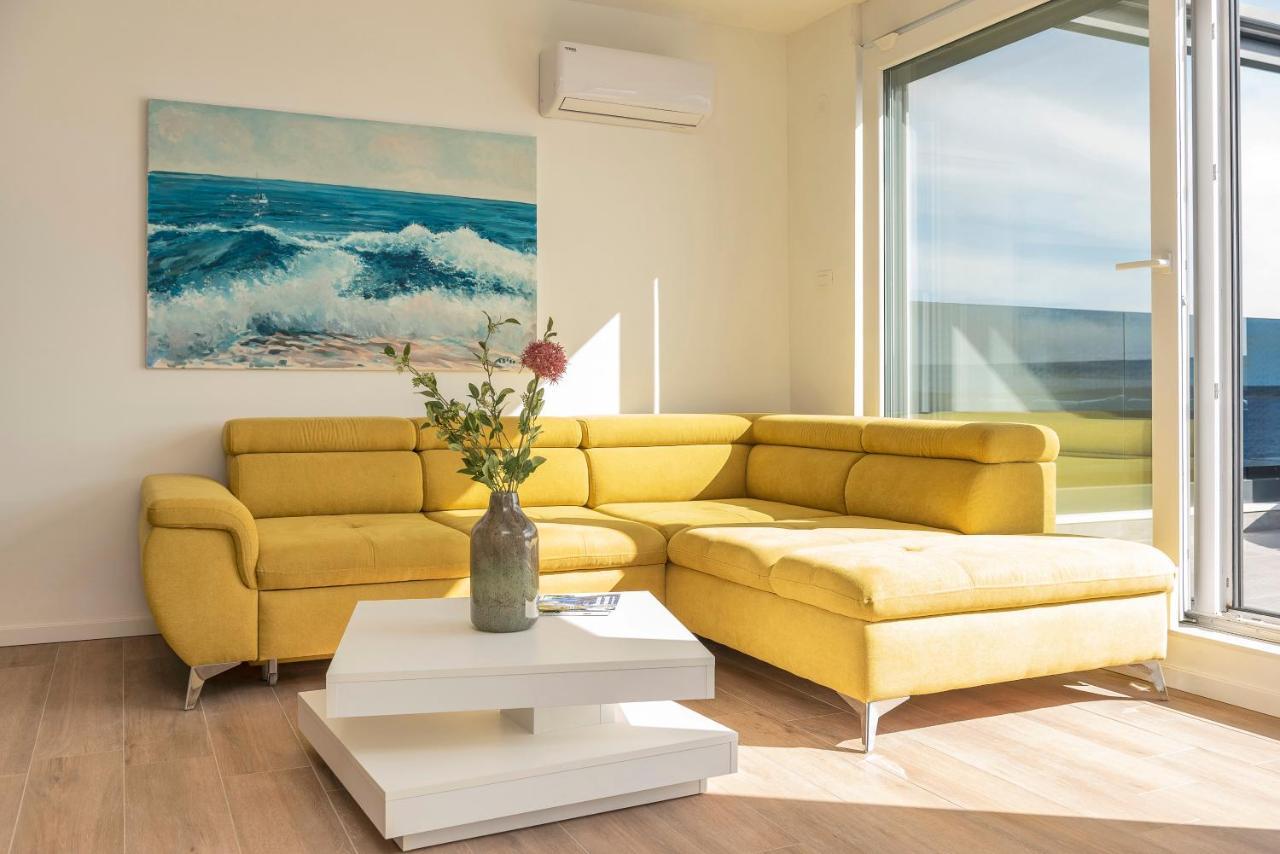 Mediteran Luxury Penthouse With Jacuzzi Mandre Exterior photo