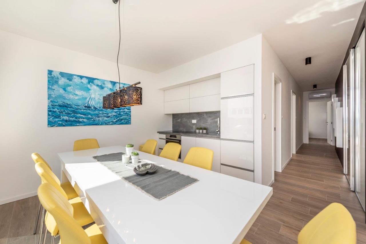 Mediteran Luxury Penthouse With Jacuzzi Mandre Exterior photo