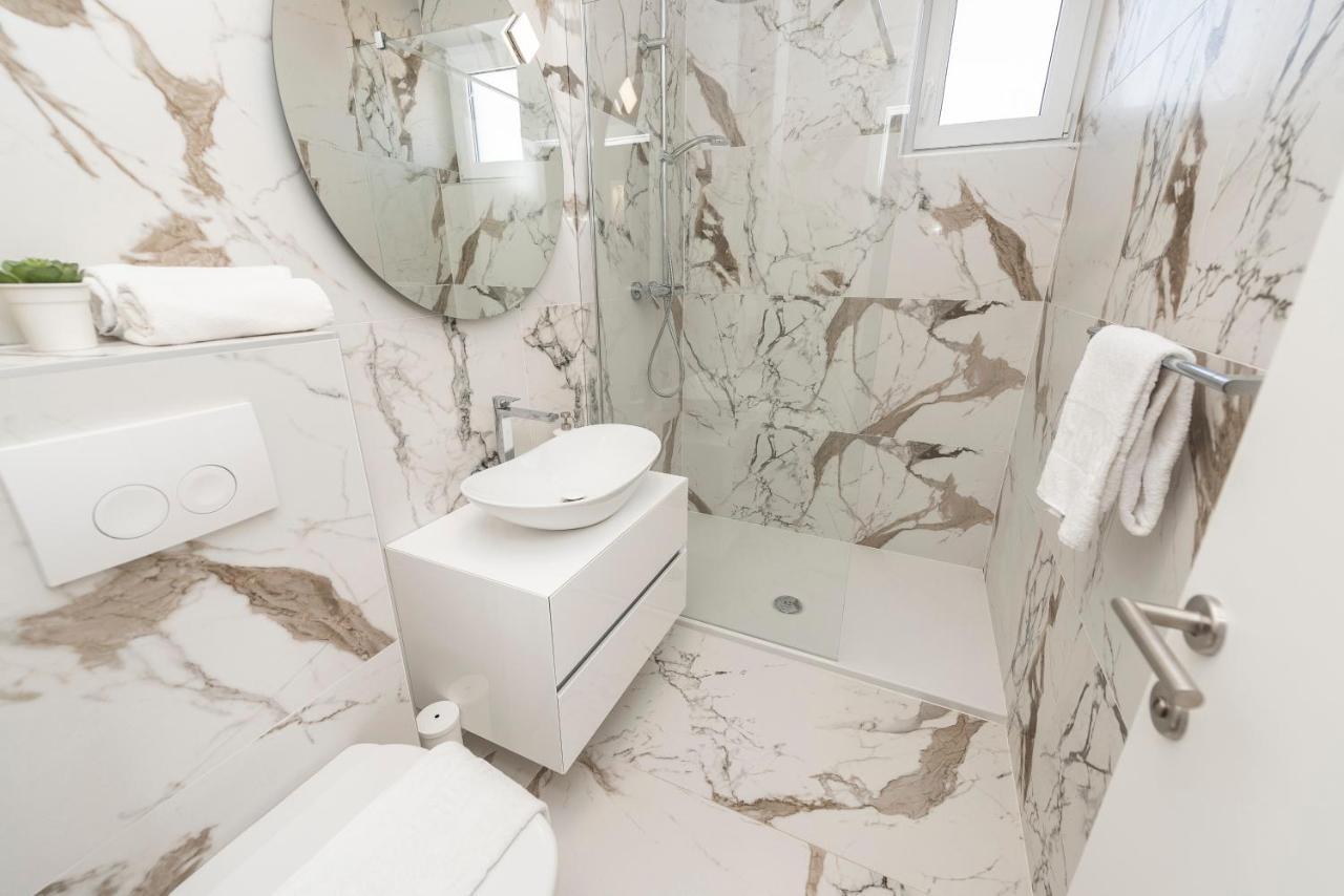 Mediteran Luxury Penthouse With Jacuzzi Mandre Exterior photo