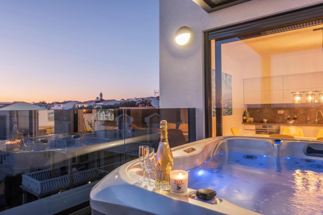 Mediteran Luxury Penthouse With Jacuzzi Mandre Exterior photo