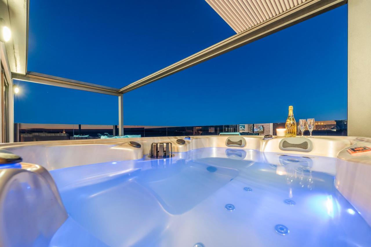 Mediteran Luxury Penthouse With Jacuzzi Mandre Exterior photo
