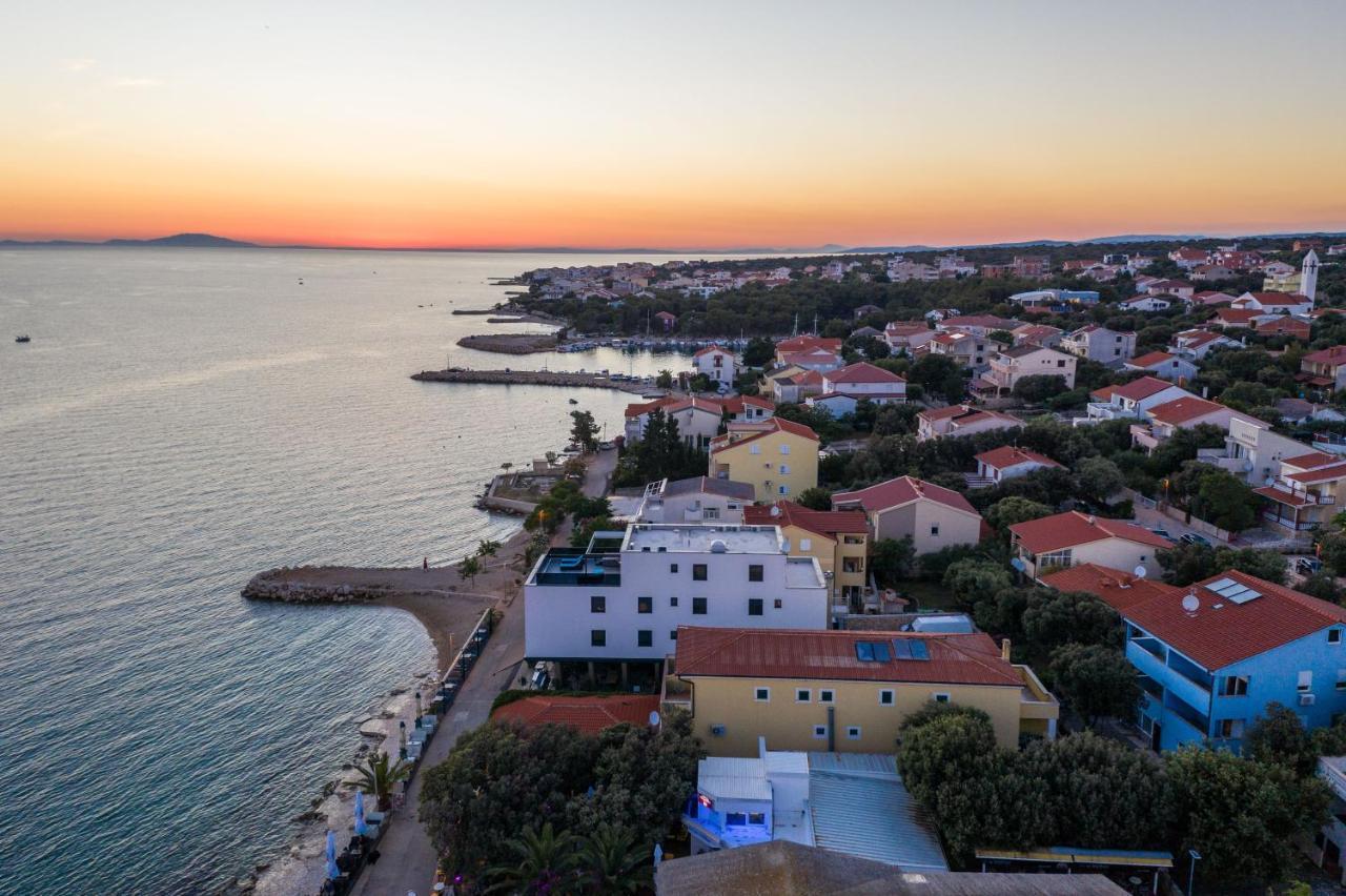 Mediteran Luxury Penthouse With Jacuzzi Mandre Exterior photo